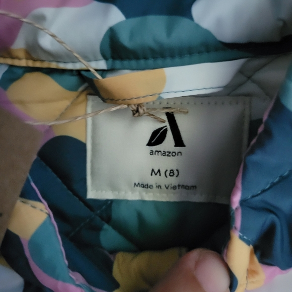 NWT Amazon Essentials Unisex Kids  Lightweight Puffer Jacket - Picture 4 of 8